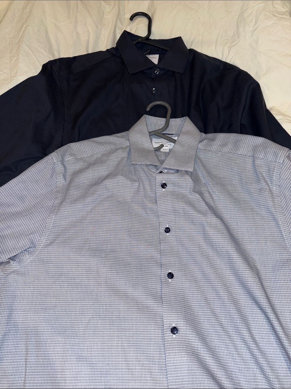 Charles Tyrwhitt Men's Navy and Light Blue Dress Shirts - Classic Button-Up